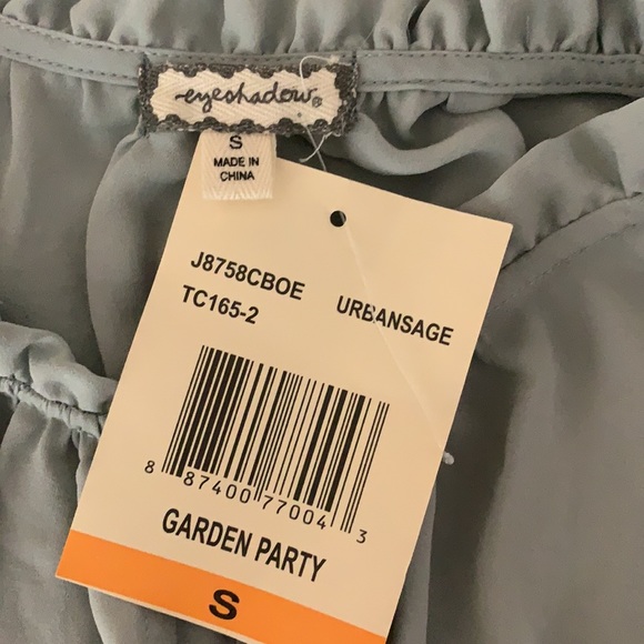 Eyeshadow Garden Party Urban Sage Blouse - Picture 6 of 7